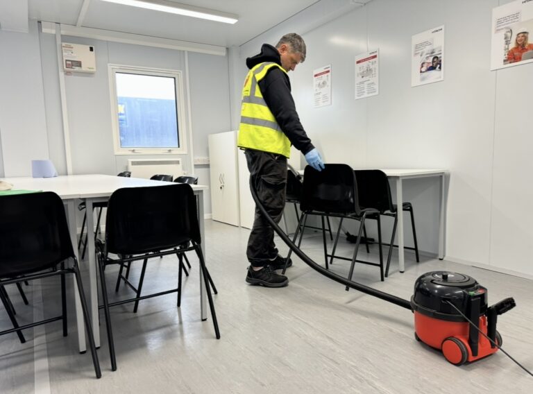 construction site cabin cleaning company dublin.jpg 768x568