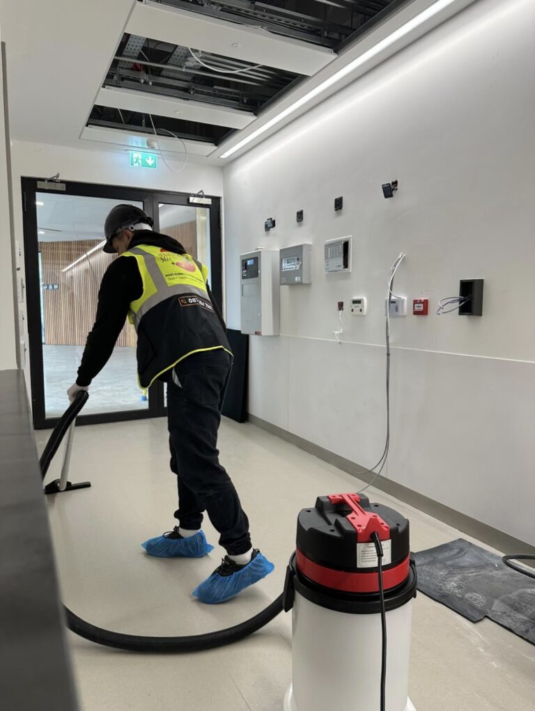 post construction cleaning team blanchardstown.jpg 768x1021